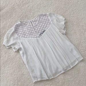 Abercrombie | White Flowy Blouse w/ Crochet Detail